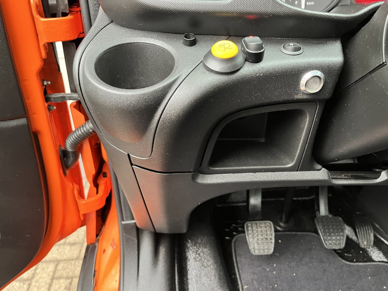 Vehicle Image 30