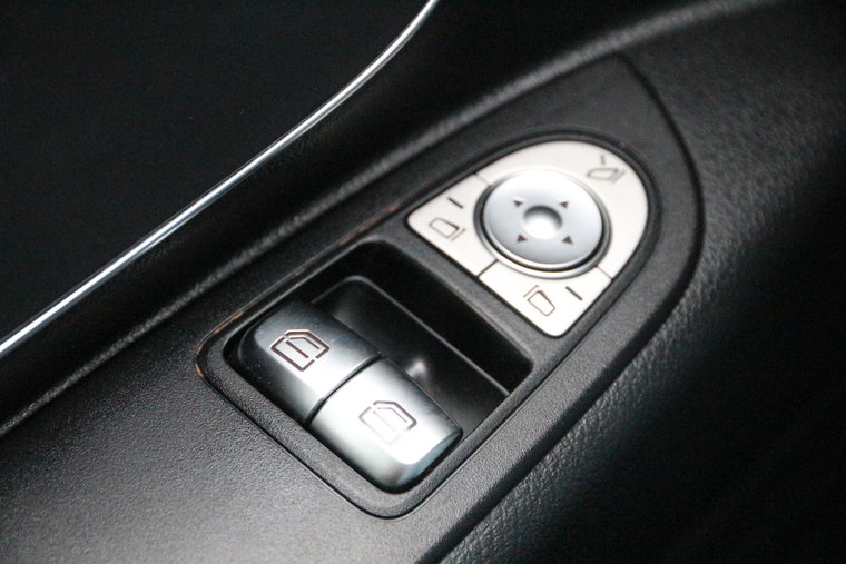 Vehicle Image 24