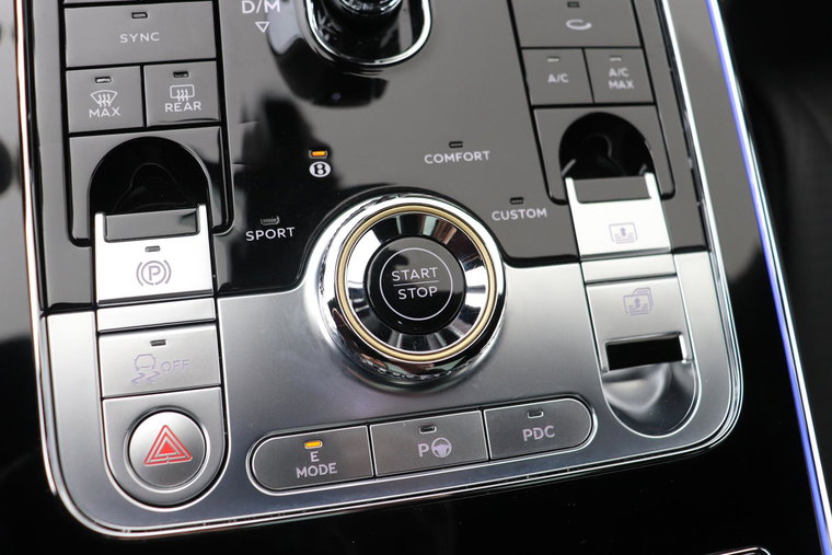 Vehicle Image 36