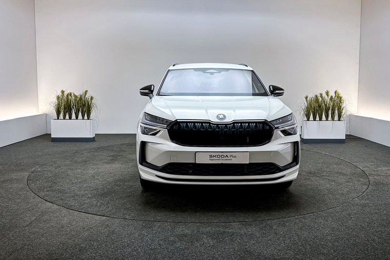 Vehicle Image 9