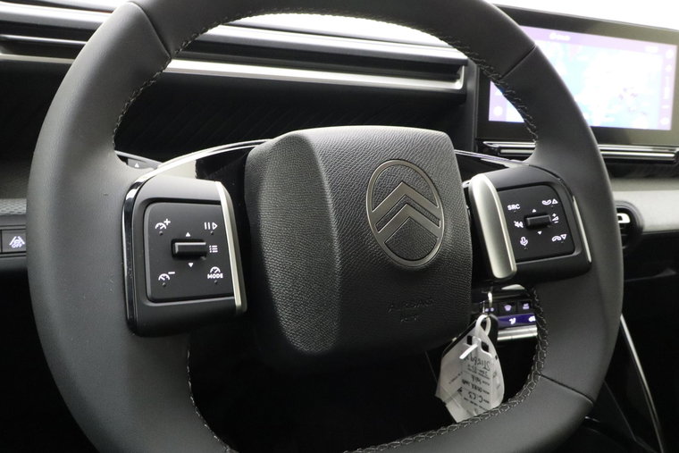 Vehicle Image 24