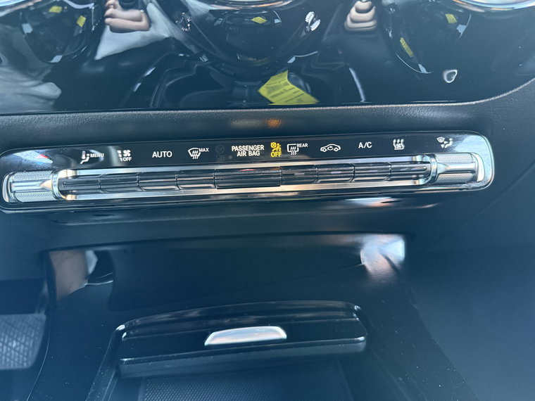 Vehicle Image 26