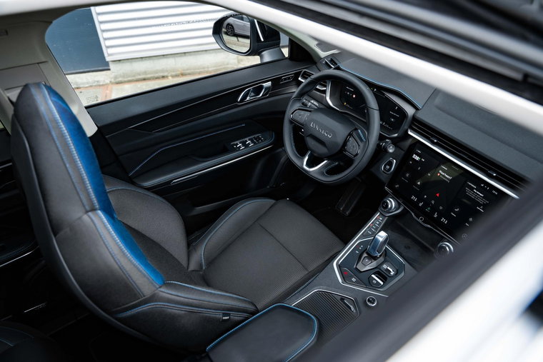 Vehicle Image 9