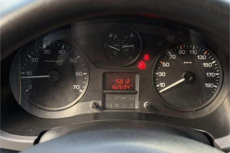 Vehicle Image 19