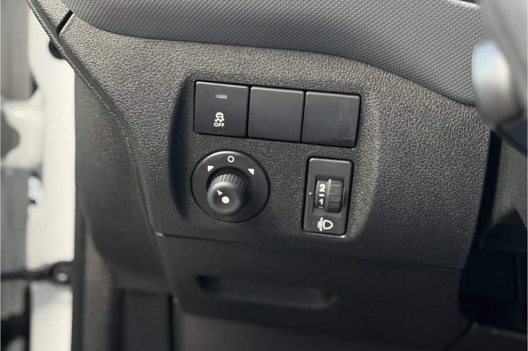 Vehicle Image 29