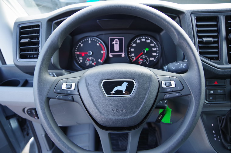 Vehicle Image 8