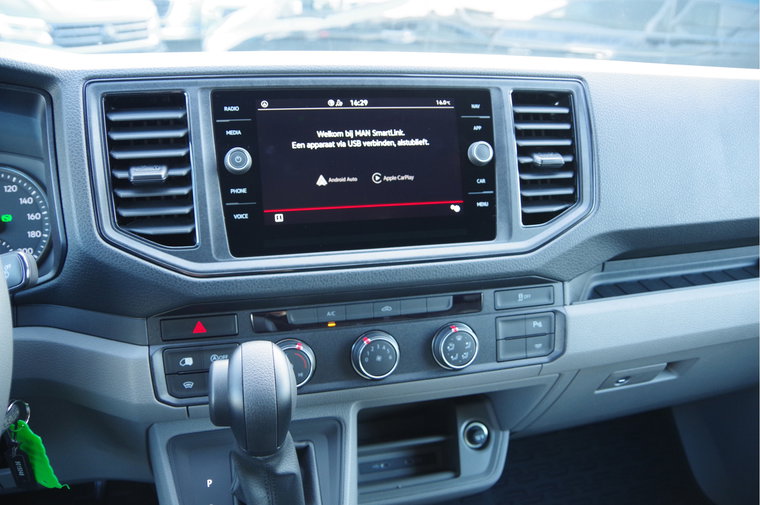 Vehicle Image 11