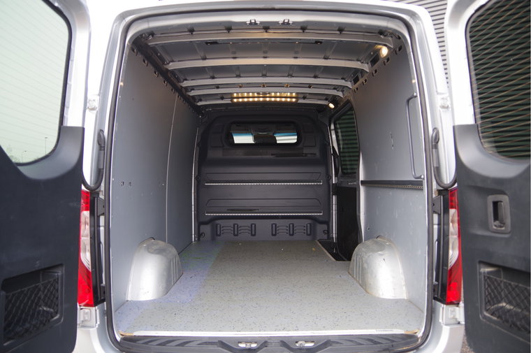 Vehicle Image 23