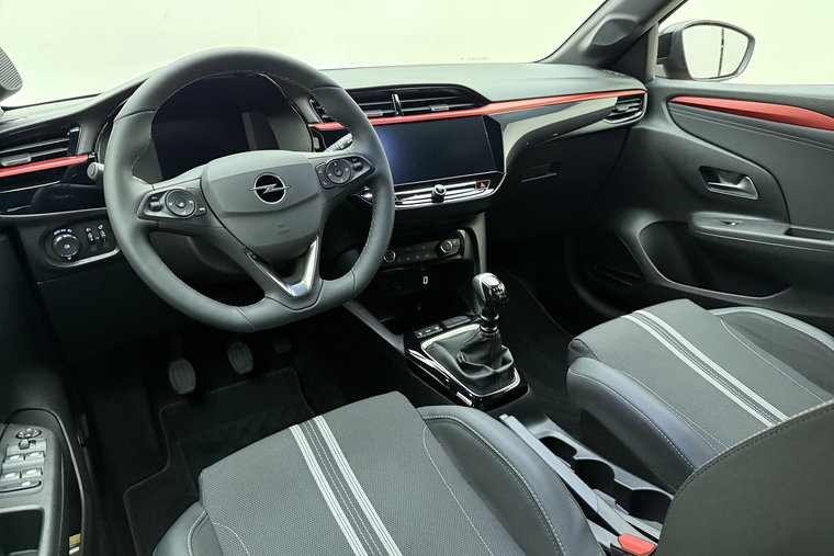 Vehicle Image 15