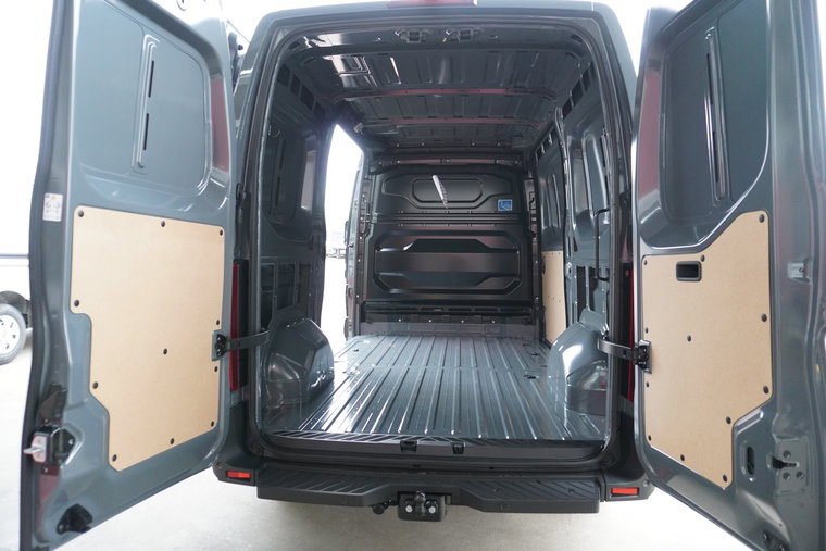 Vehicle Image 11