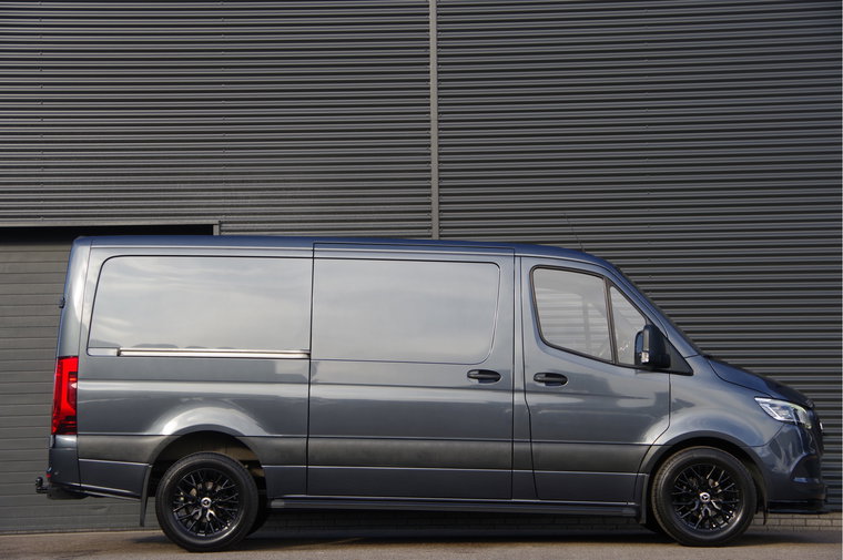 Vehicle Image 36