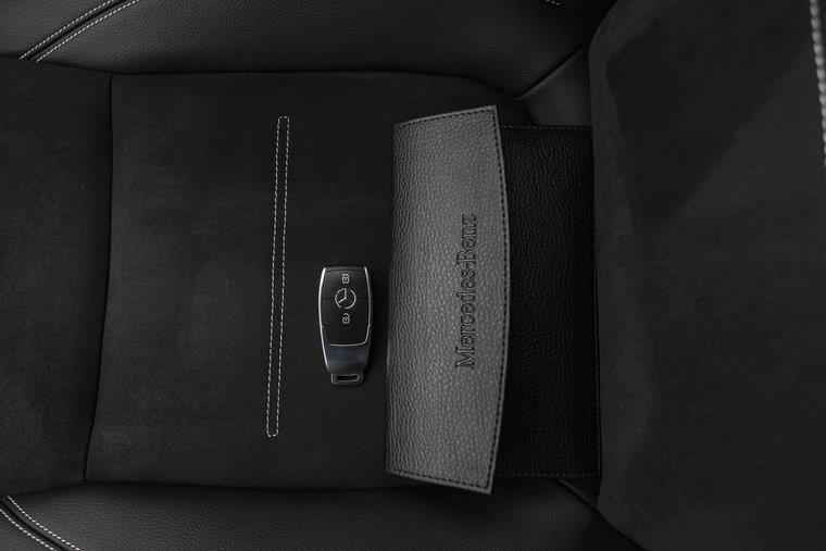 Vehicle Image 35