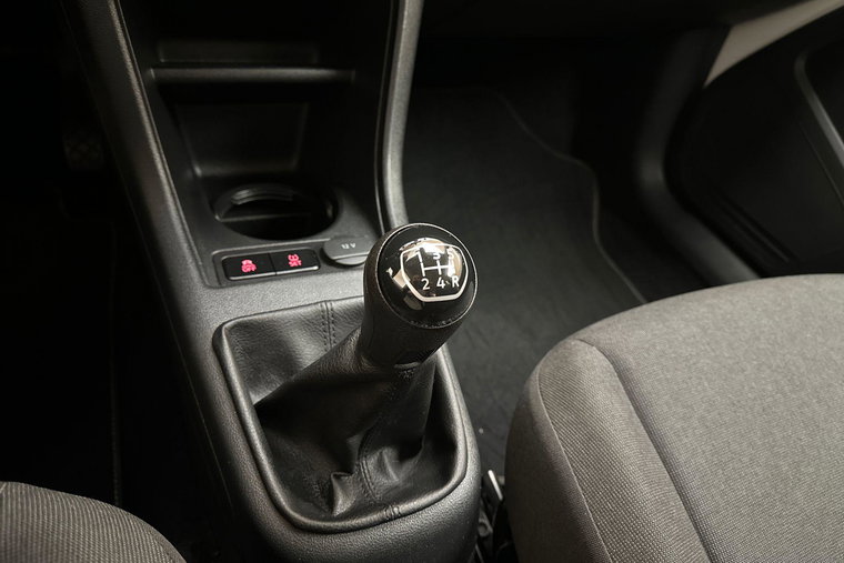 Vehicle Image 23