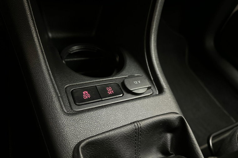 Vehicle Image 24