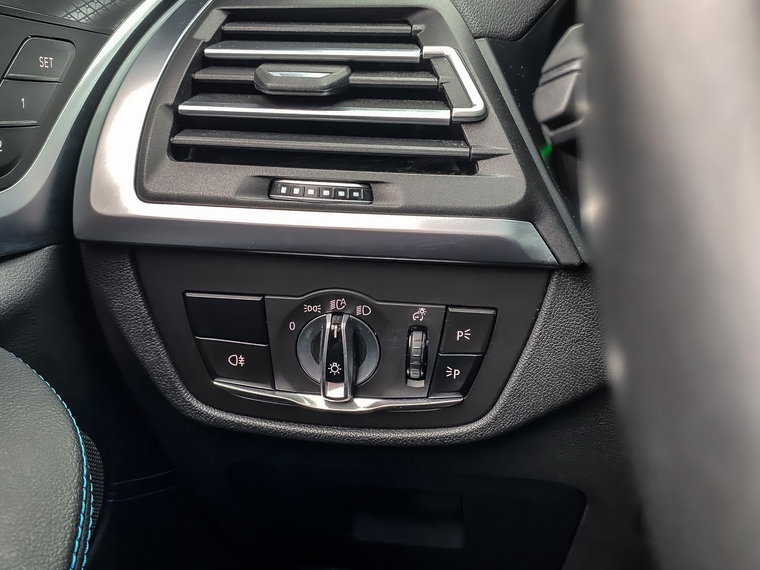 Vehicle Image 52