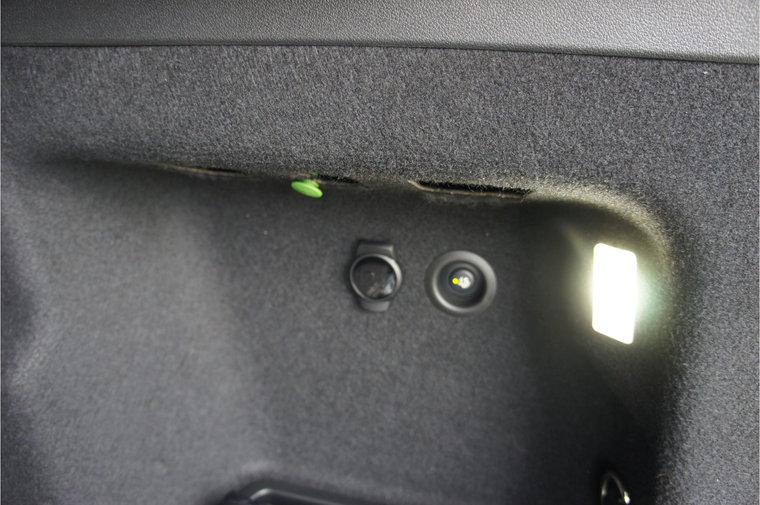 Vehicle Image 38