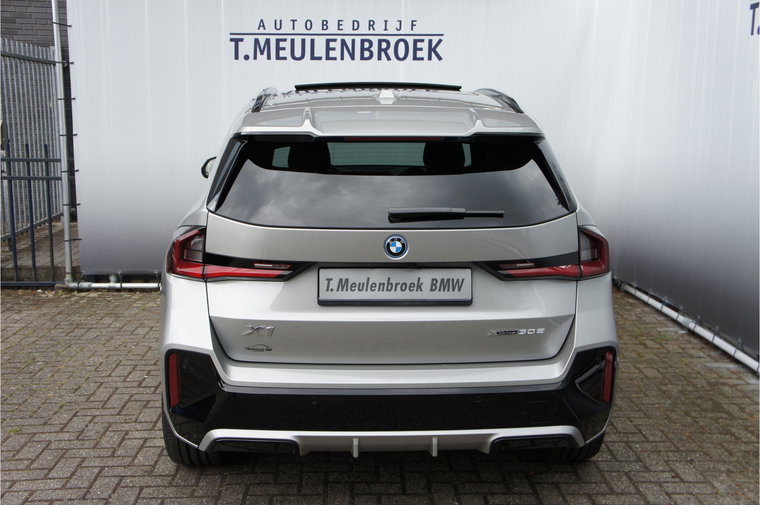 Vehicle Image 40