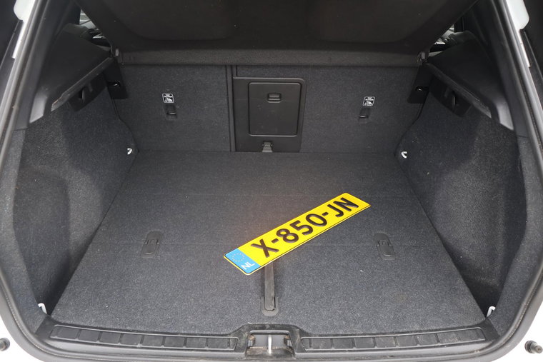 Vehicle Image 28