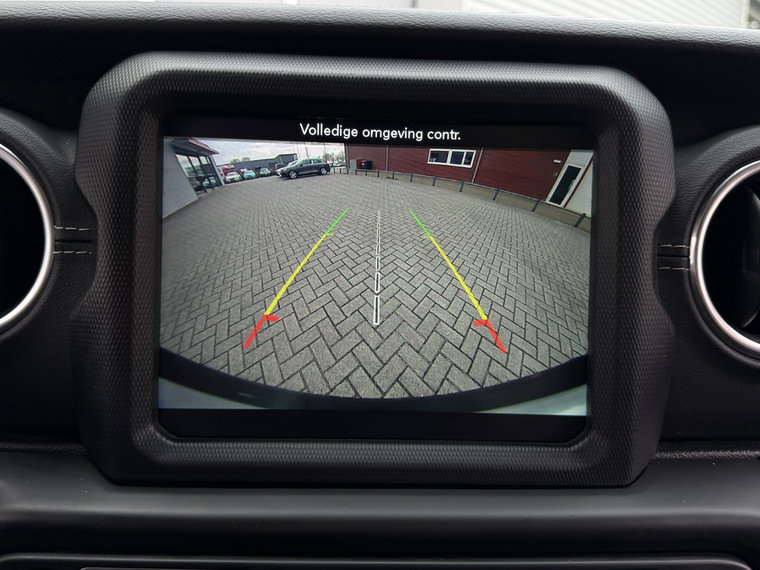 Vehicle Image 24