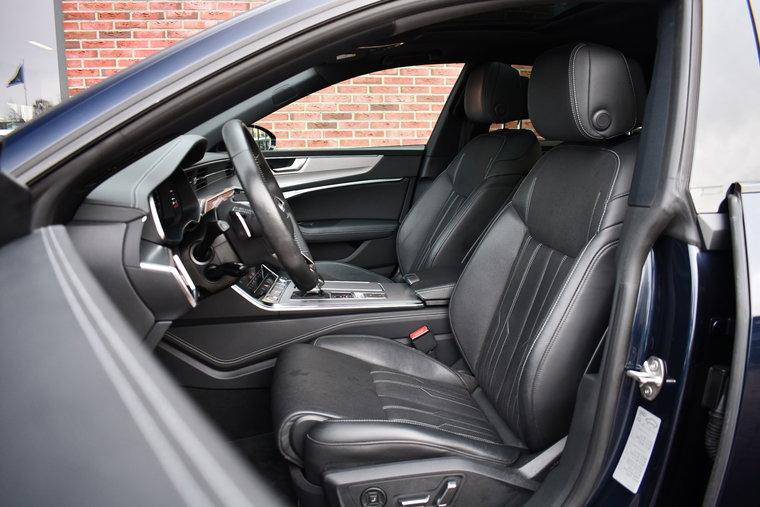 Vehicle Image 38