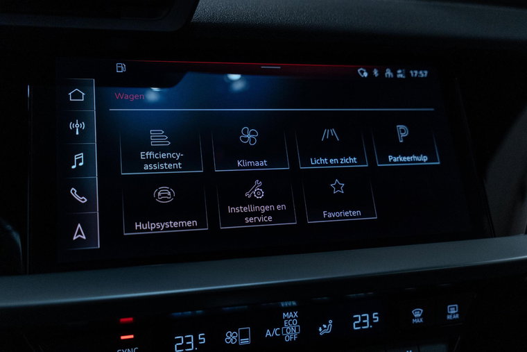Vehicle Image 30