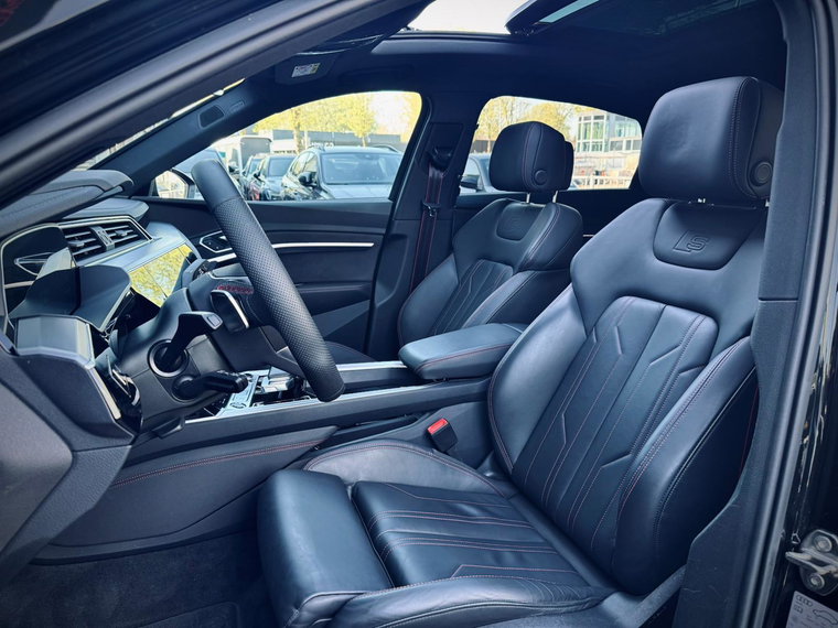 Vehicle Image 30
