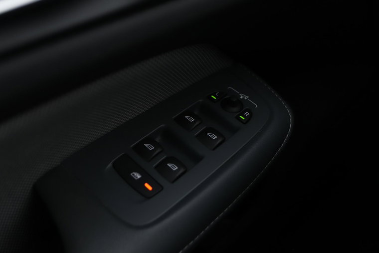 Vehicle Image 42