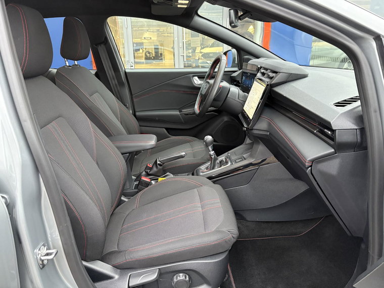 Vehicle Image 13