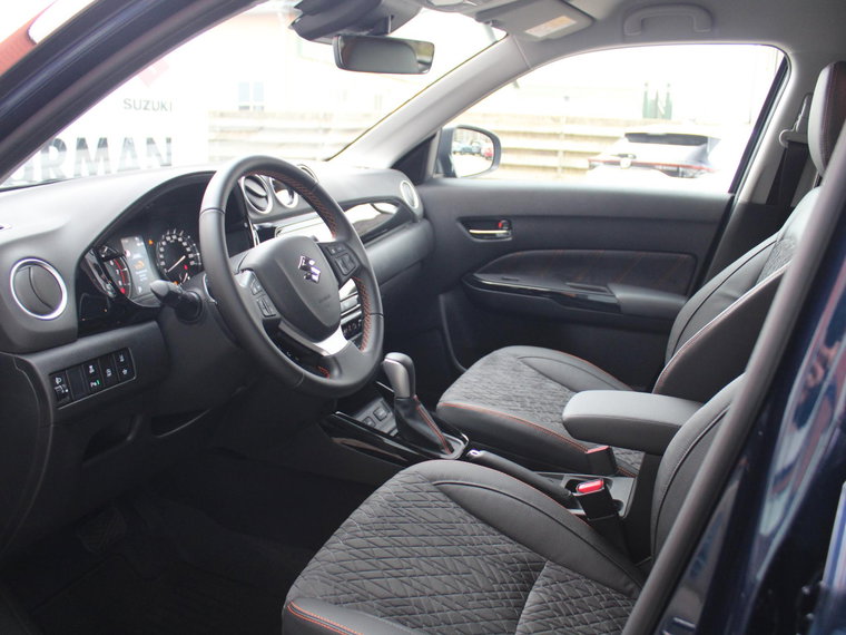 Vehicle Image 11