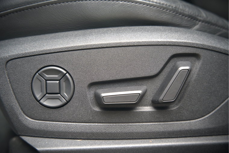 Vehicle Image 27