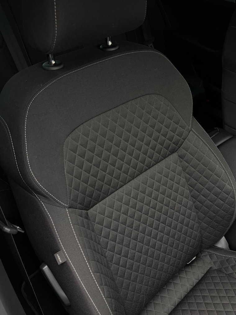 Vehicle Image 41