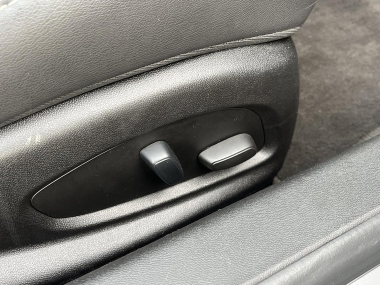 Vehicle Image 40