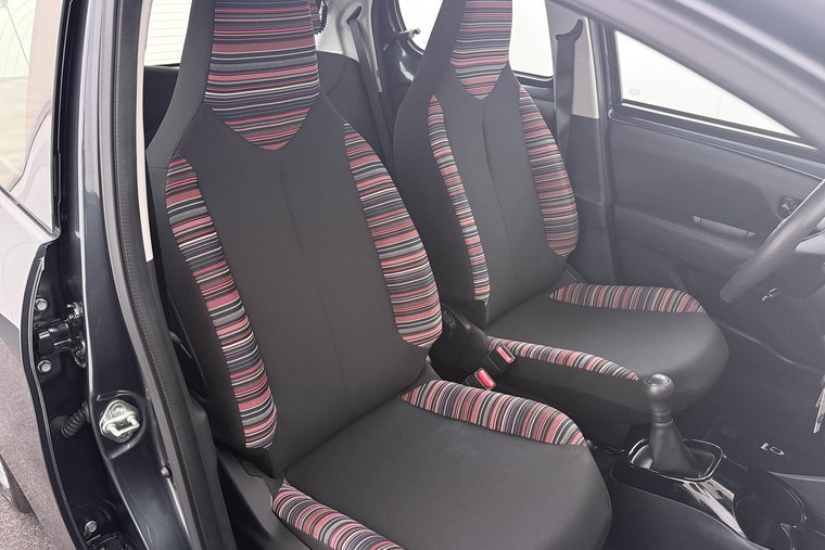 Vehicle Image 14