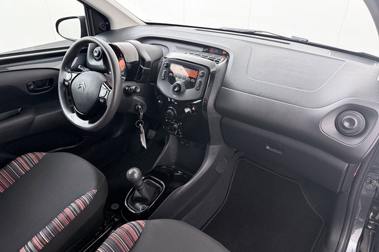 Vehicle Image 15