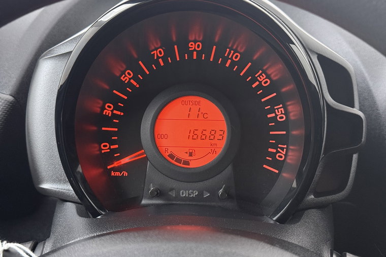 Vehicle Image 20