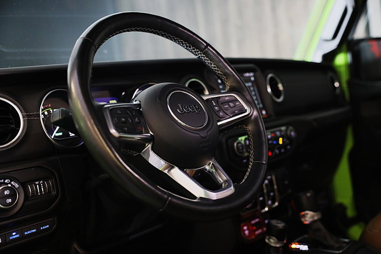 Vehicle Image 7