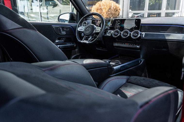 Vehicle Image 21