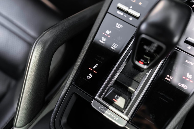 Vehicle Image 21