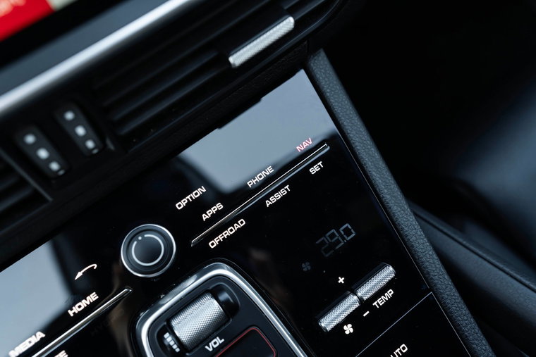 Vehicle Image 36