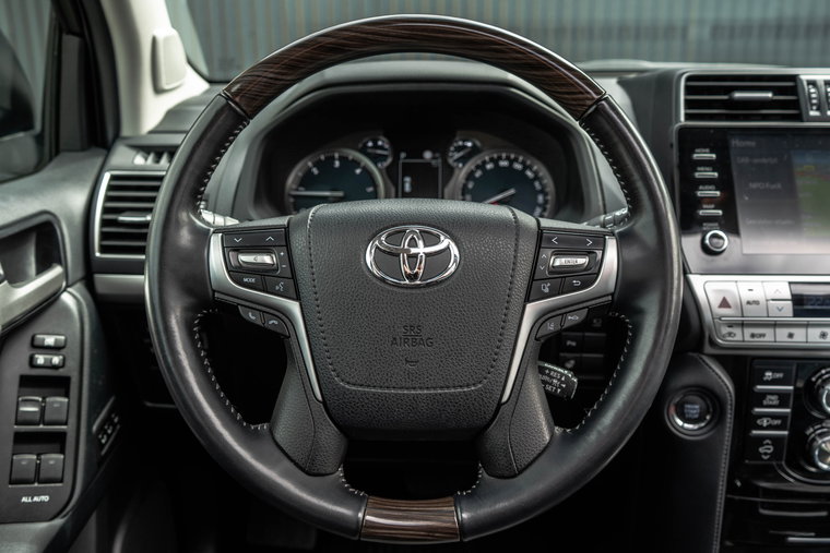 Vehicle Image 14