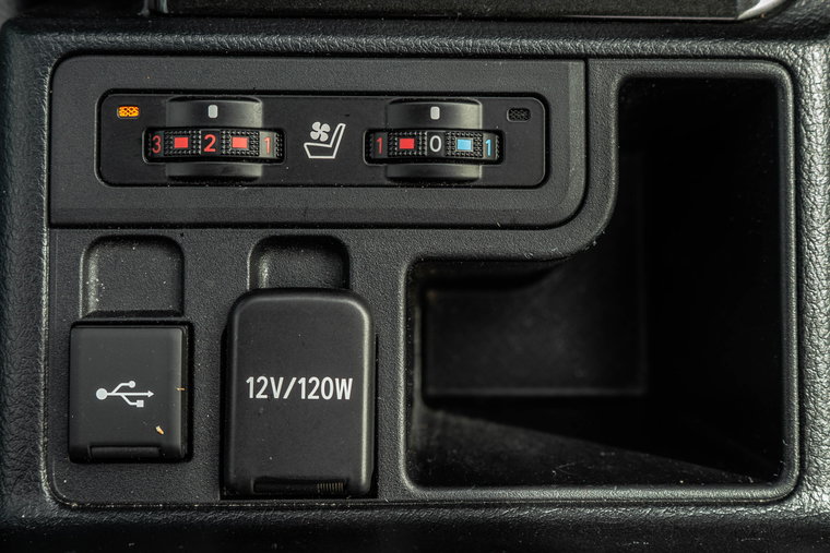 Vehicle Image 28