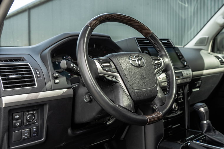 Vehicle Image 11