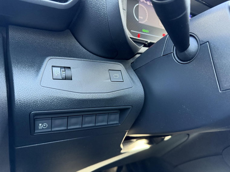 Vehicle Image 28
