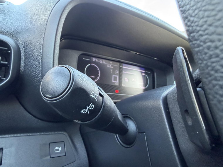 Vehicle Image 29