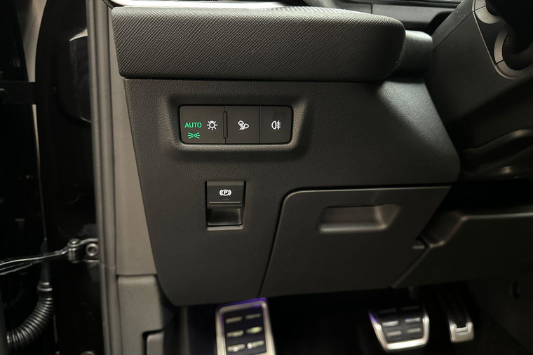 Vehicle Image 21