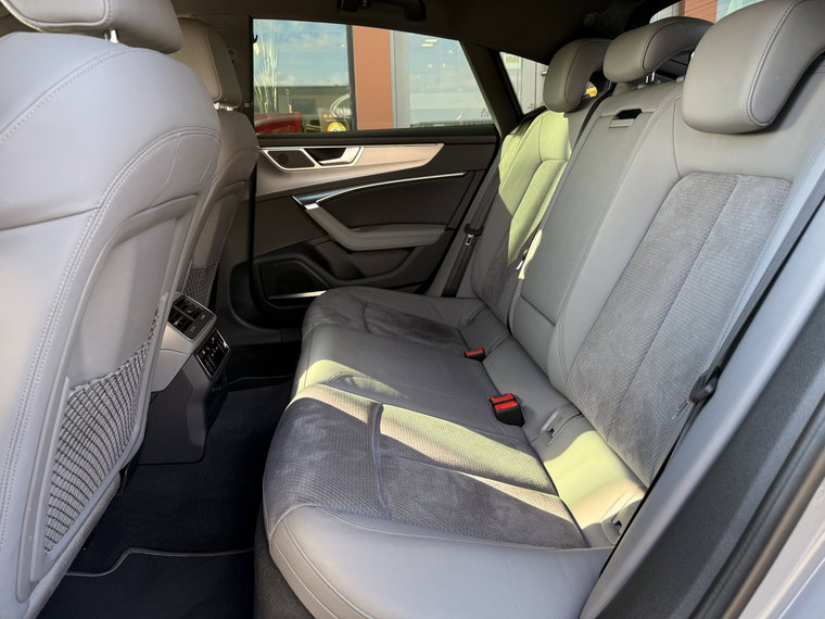 Vehicle Image 38