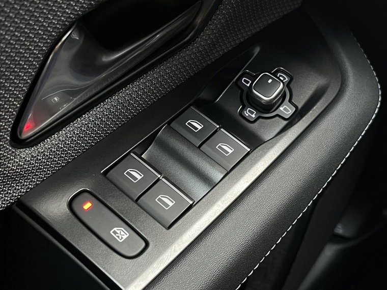 Vehicle Image 26