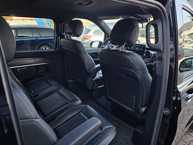 Vehicle Image 38