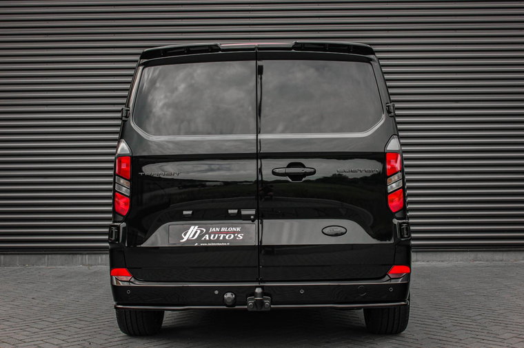 Vehicle Image 38