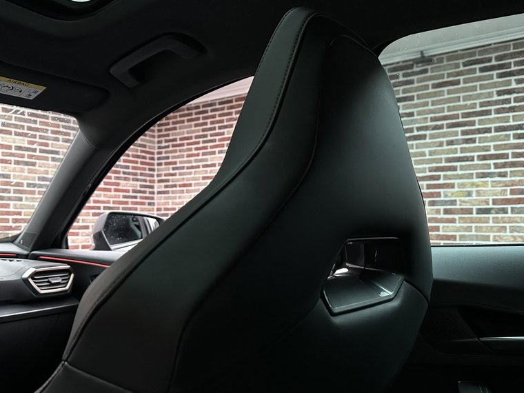 Vehicle Image 32